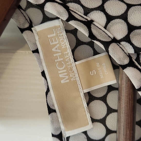 MICHAEL michael kors white black pleated top size S - Picture 10 of 11